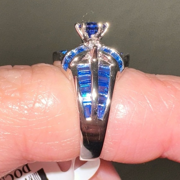 Sapphire and Diamond lab stone gemstone ring with silver band size 5 - Picture 6 of 7